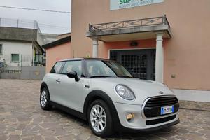 MINI Cooper D 1.5 Cooper D