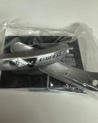 Puntali nuovi in magnesio per stivali Dainese.