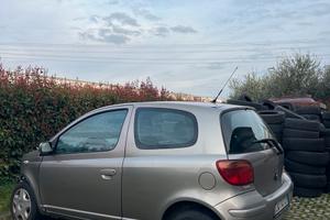 Yaris          I N C I D E N T A T A