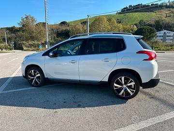 Peugeot 2008 bluehdi 100cv
