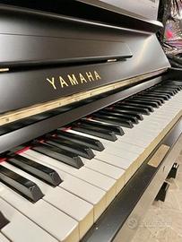 Pianoforte verticale marca YAMAHA mod.HAMAMATSU.