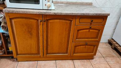 Mobile dispensa e mensola ad angolo 