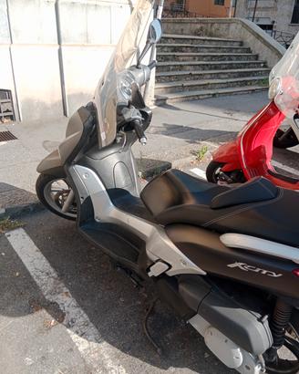 Yamaha x-city 250