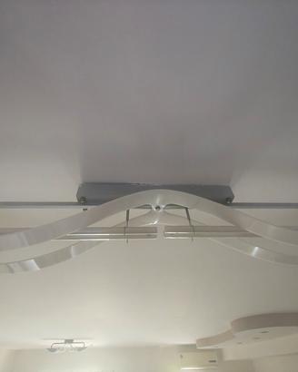LAMPADARIO BIANCO AD ONDE CON 2 NEON