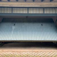 Portone basculante motorizzati automatico