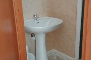 Locale uso commerciale al centro di Carbonia