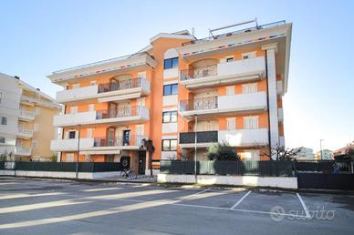 3 LOCALI A TORTORETO