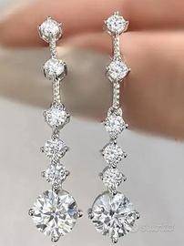 Orecchini con Moissaniti