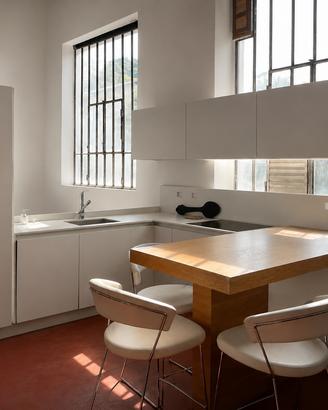 Cucina Stile Moderno Angolare con Penisola