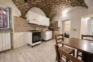 3 LOCALI A VALLECROSIA AL MARE