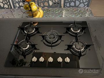 Piano cottura 5 fuochi indesit