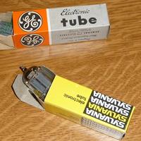 Valvole termoioniche nuove con scatola ed usate