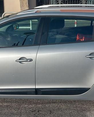RENAULT MEGANE SPORTOUR 1.5 DIESEL 3a serie