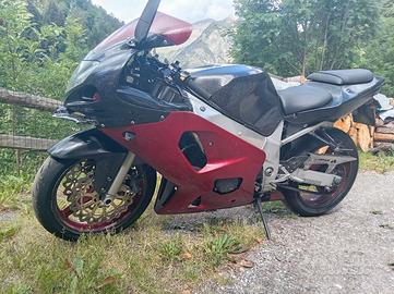 Suzuki gsxr 600 movistar