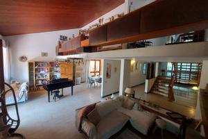 Villa di 495 m² con più di 5 locali e box auto dop