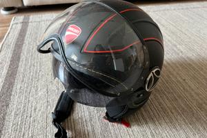 Casco Momo design Ducati