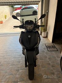 Beverly 400s
