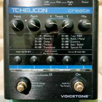 Pedale effetti vocali TC HELICON VoiceTone Create