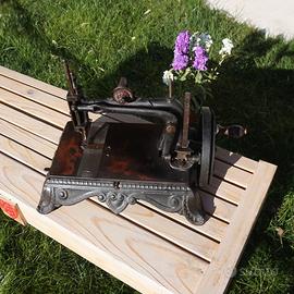 Macchina da cucire antica - Original Brunonia