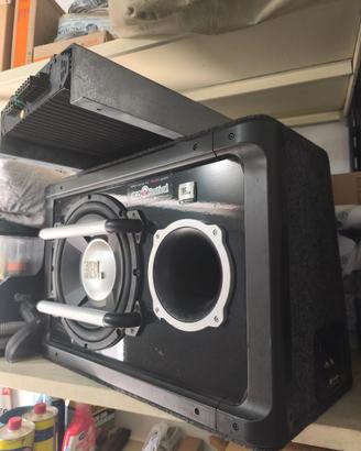 Subwoofer 1400W e amplificatore 6 canali JBL