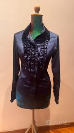 Elegante camicia,taglio che valorizza la figura