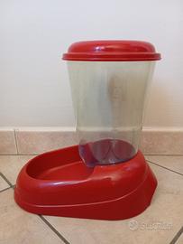 Distributori cibo per gatti 