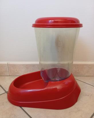 Distributori cibo per gatti 