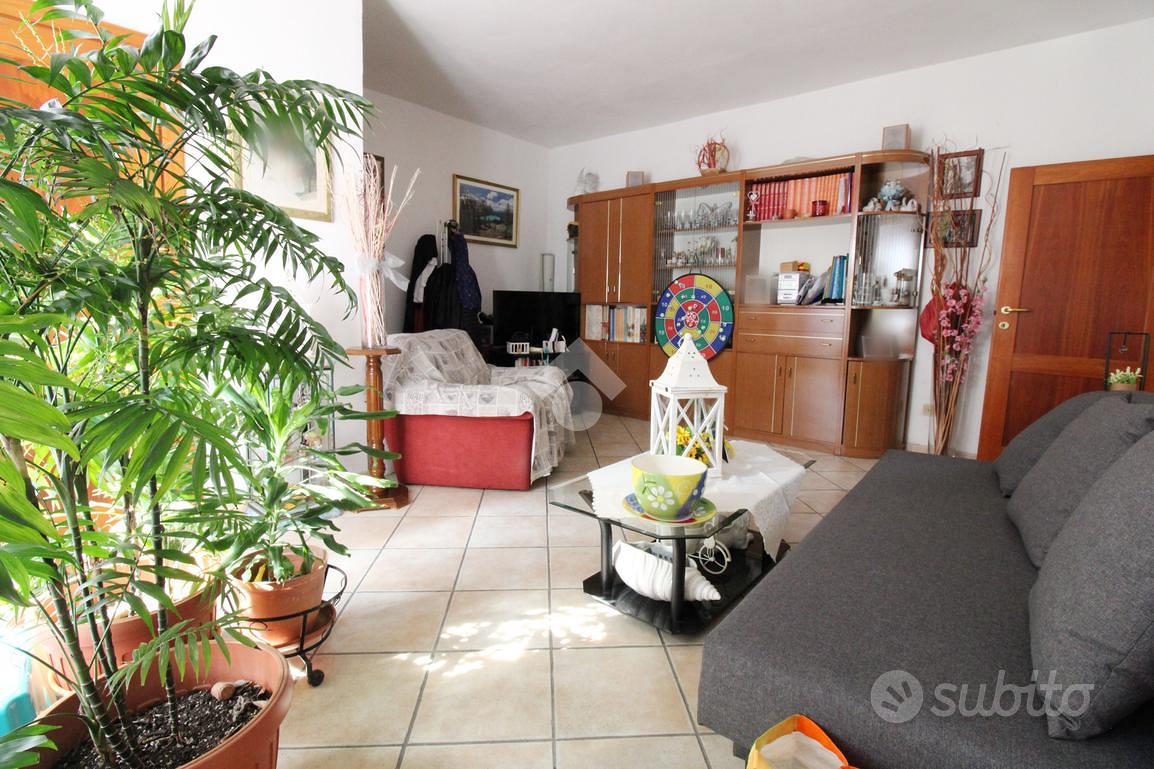 CASA INDIPENDENTE A PRATO