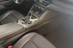 Alfa Romeo Giulia 2.2 180cv
