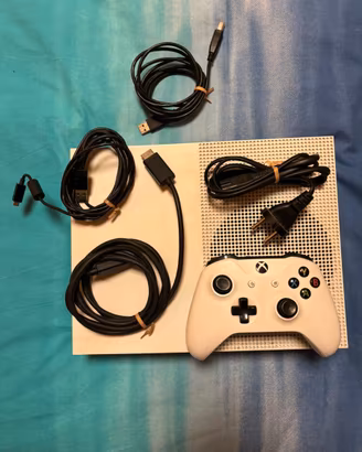 Xbox One 500GB + Controller + Cavi + Scatola