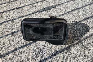 Portatelefono con custodia attacco vaschetta fren