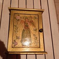 Antico portachiavi in decoupage