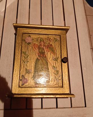 Antico portachiavi in decoupage