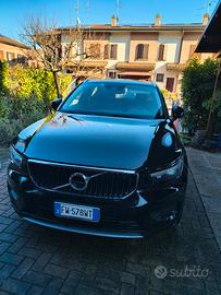 volvo xc40 T4