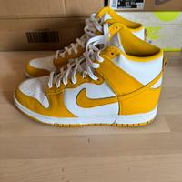 Lotto Nike Dunk High Legit taglia 40.5 EU/IT