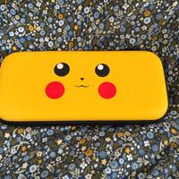 Custodia rigida per Nintendo Switch design Pikachu