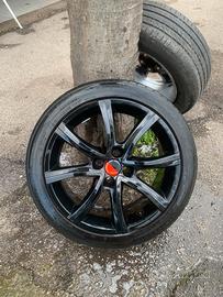 4 gomme e cerchi R17