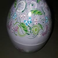 Contenitore a uovo in latta, floreale