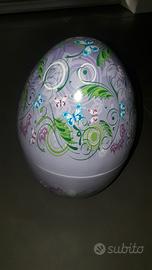 Contenitore a uovo in latta, floreale