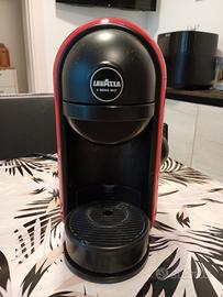 macchina caffè Lavazza a modo mio per capsule.