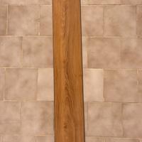 Pavimento laminato ad incastro simil legno