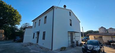 appartamento 1°piano con soffitta+4000mt. terreno 