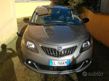 Lancia Ypsilon 1.0 FireFly 5 porte S&S Hybrid Gold
