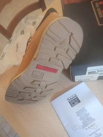 Scarpe antinfotunistiche