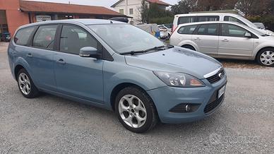 Ford Focus 1.6 Station GPL Titanium