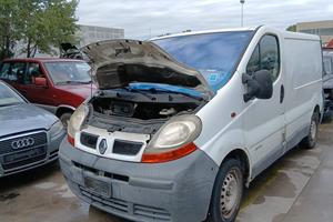 Ricambi usati furgone Renault Trafic anno 2002