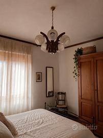 lampadario vintage 5 luci legno e vetro anni 70/80
