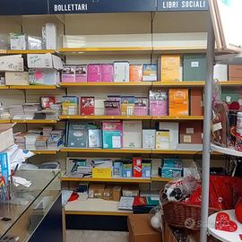 16 mt lineari arredamento negozio 