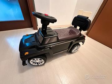 Macchina giocattolo cavalcabile a spinta