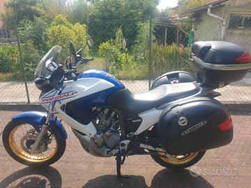 Honda Transalp XL700V anno 2010